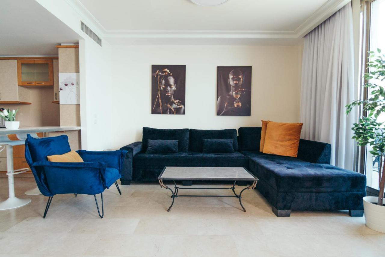 Almog Beach Apt Hotel מלון דירות אלמוג ביץ' Хайфа Екстер'єр фото