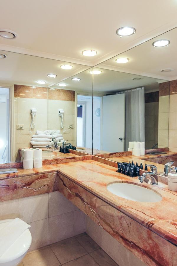 Almog Beach Apt Hotel מלון דירות אלמוג ביץ' Хайфа Екстер'єр фото