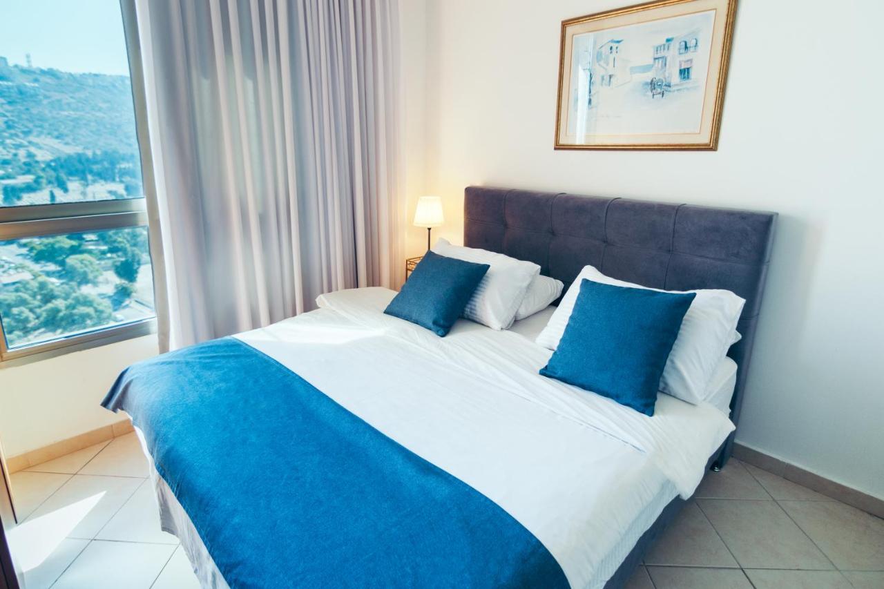 Almog Beach Apt Hotel מלון דירות אלמוג ביץ' Хайфа Екстер'єр фото