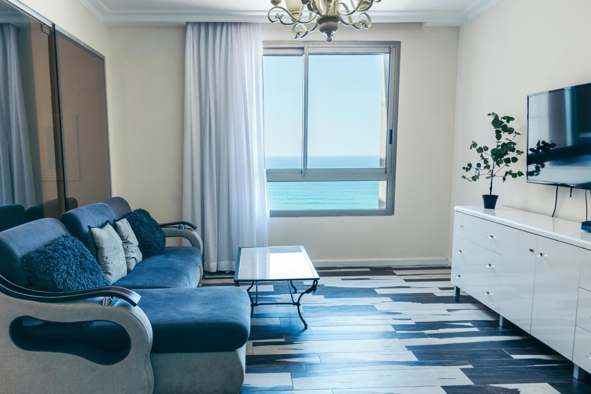Almog Beach Apt Hotel מלון דירות אלמוג ביץ' Хайфа Екстер'єр фото